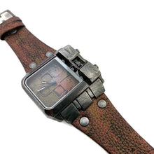 Load image into Gallery viewer, Men&#39;s Large Dial  Three Tone Watch with Leather Band
